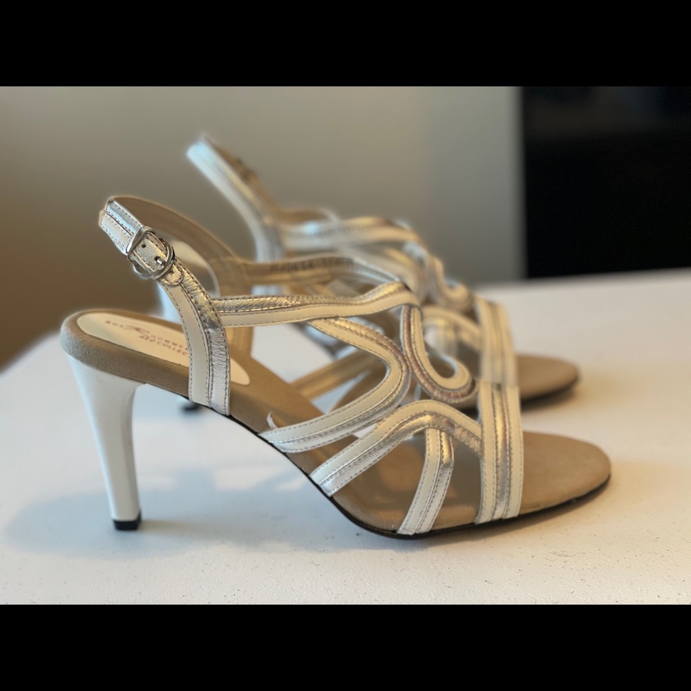 NWT Mark Lemp - Ross Hommerson Red Collection Heel